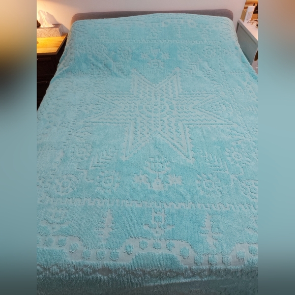 Turquoise vintage blanket - Picture 2 of 8